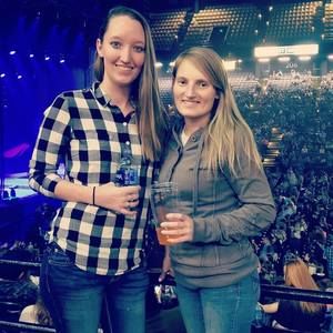 Meet your Posher, Avery